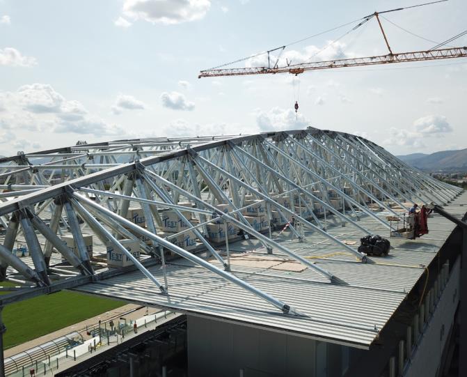 Struttura reticolare in fase di costruzione