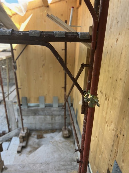 Pareti X-Lam durante le lavorazioni di cantiere